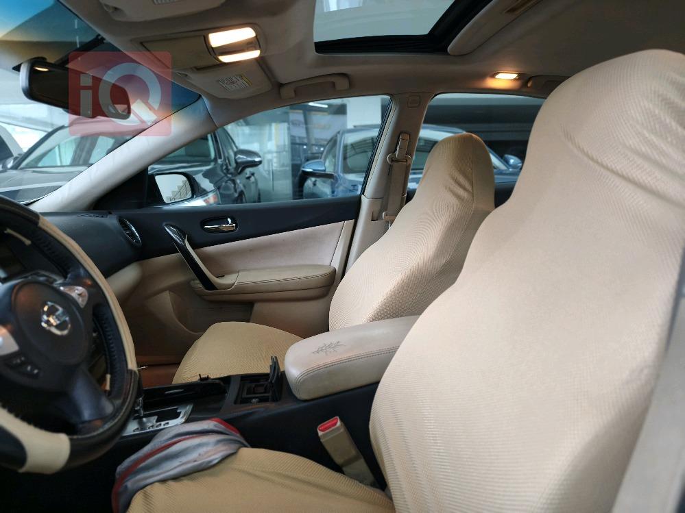 نیسان مەگزیما